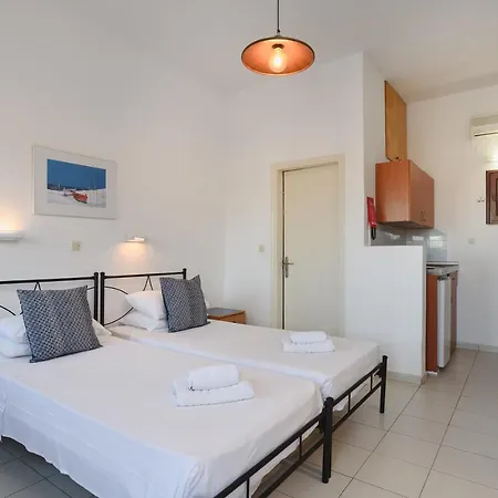 Aphrodite White Studios Apartment *